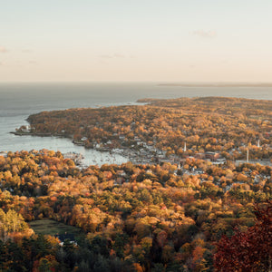 Midcoast scenery with vibrant fall foliage in Maine, perfect for fall foliage photography workshop by Down East Adventures.