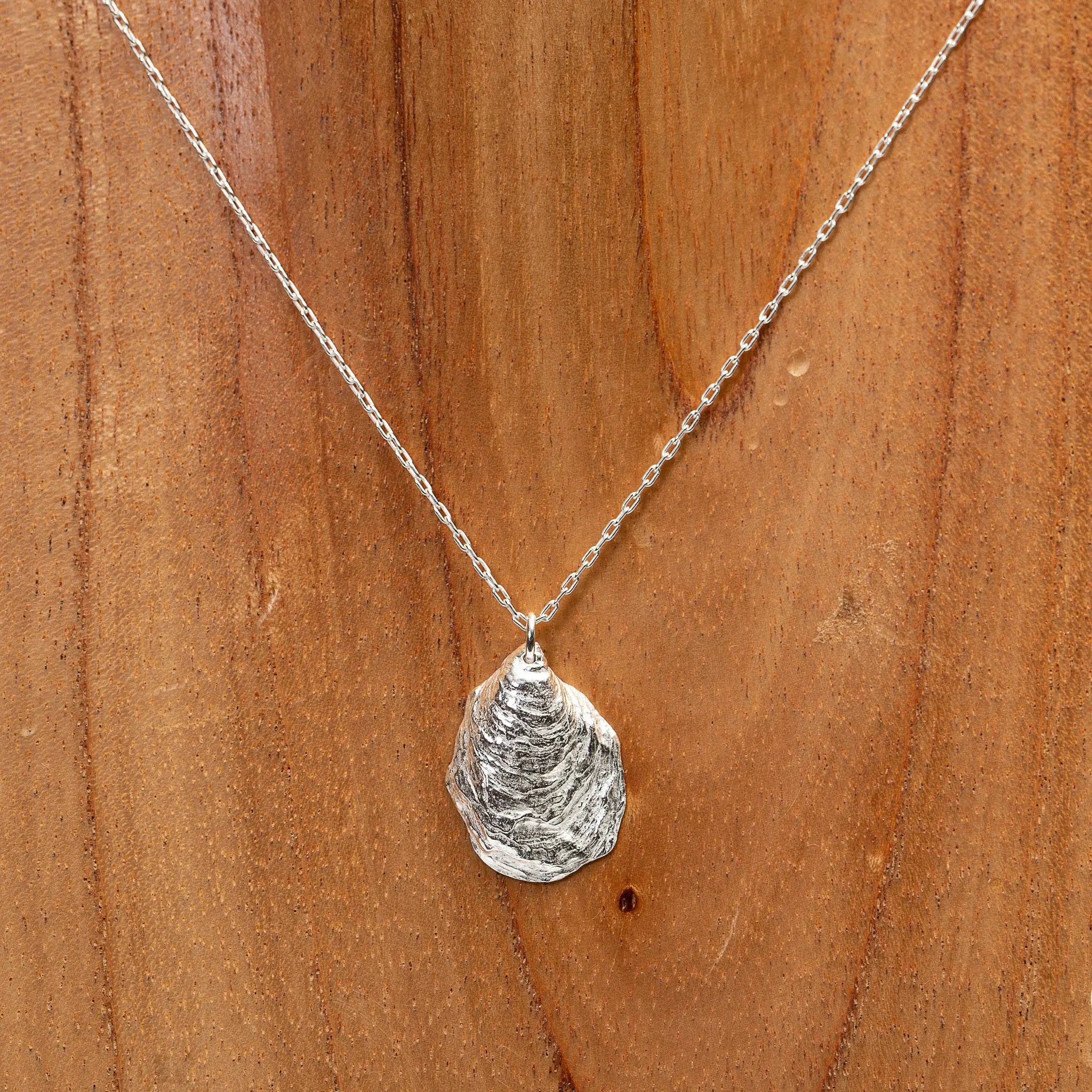 Oyster necklace online
